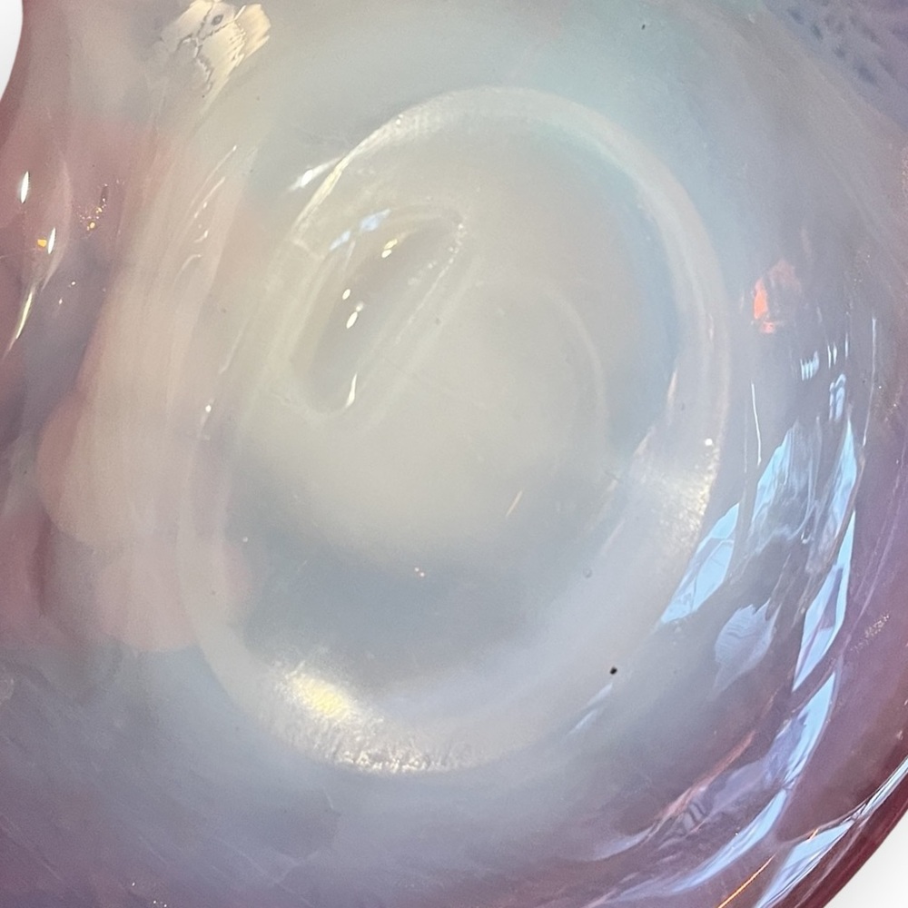 Mid-Century Fratelli Toso Murano White Opaline, Pink and Gold Art Glass Bowl - Picture 8 of 9